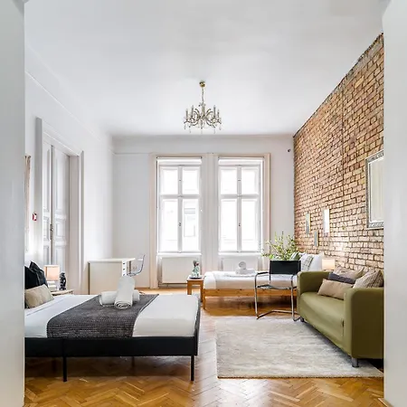 Veres Palne * Budapest